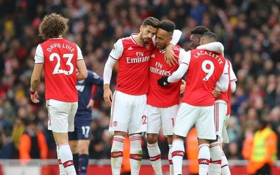 包含阿森纳主场对阵阿斯顿维拉，雄狮誓取三分！的词条