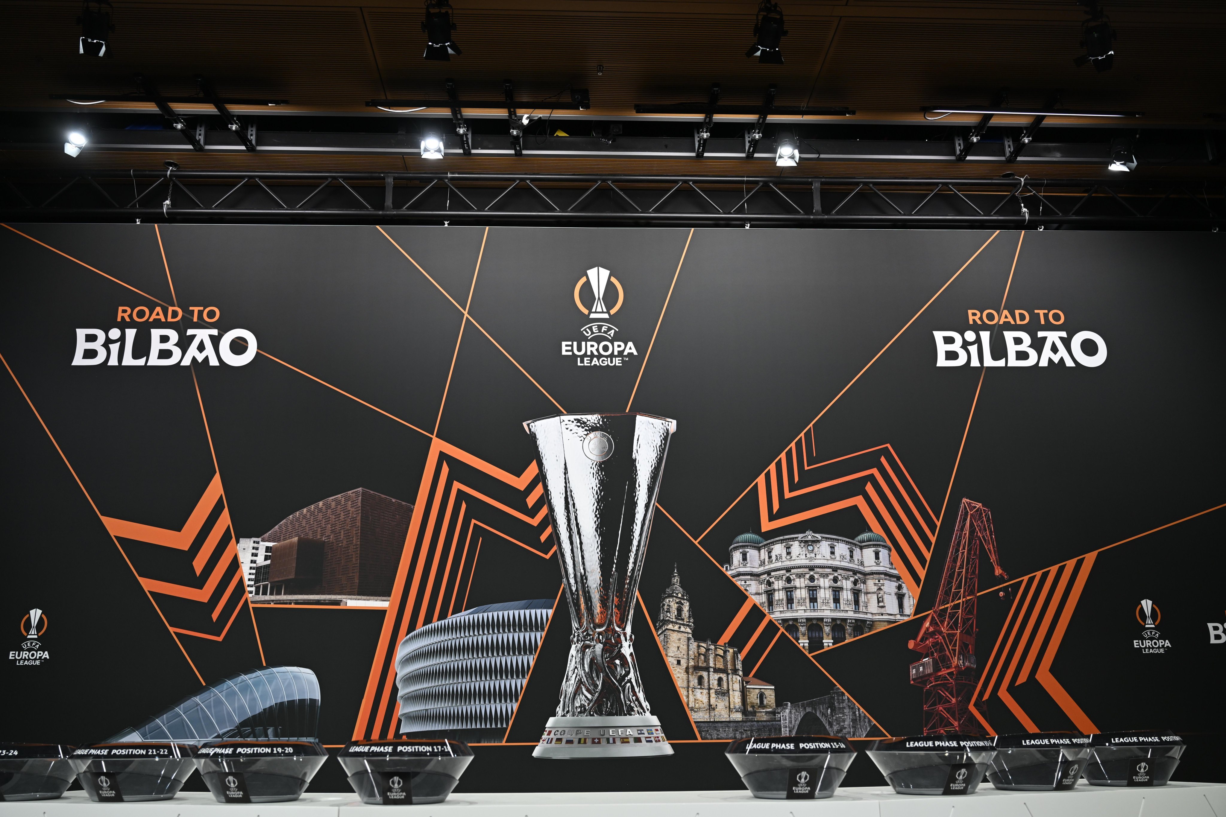 九游体育app-包含欧国联小组赛硝烟弥漫，晋级战队浮出的词条