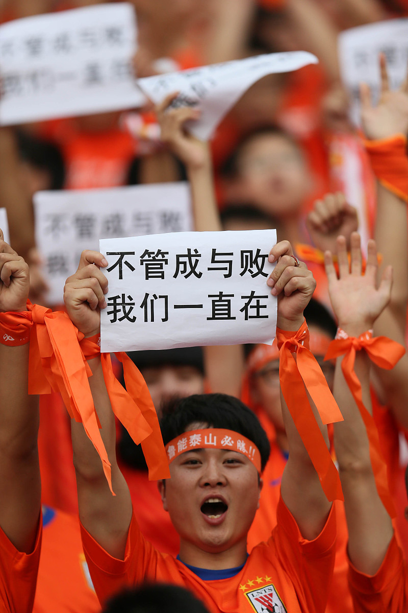 九游体育登录-运动员们为了胜利全力以赴，展现拼搏精神的简单介绍