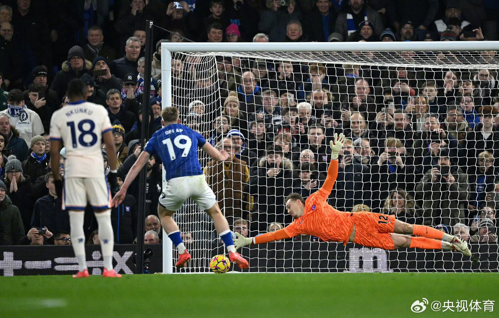 法国队犯下失误，导致遗憾出局比赛的简单介绍